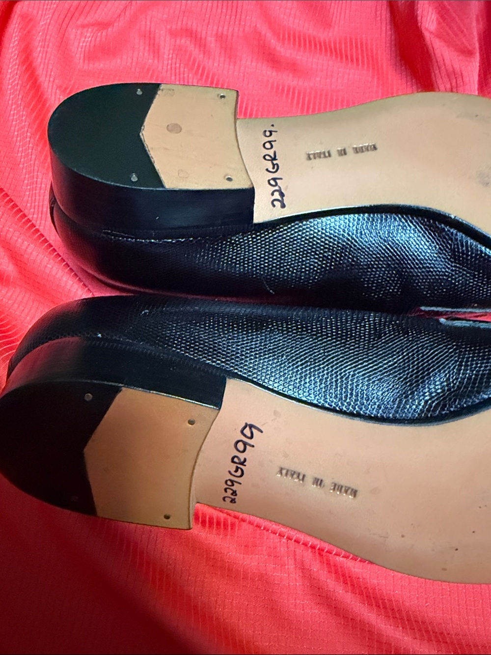 NEW Salvatore Ferragamo WOMEN DS 43020 5.5 Lizard-Textured Loafers Gold Hardware - Picture 6 of 12